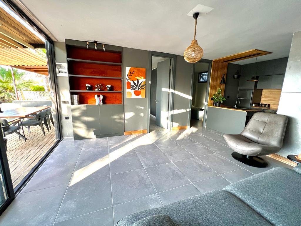 BOMO SUITES 18